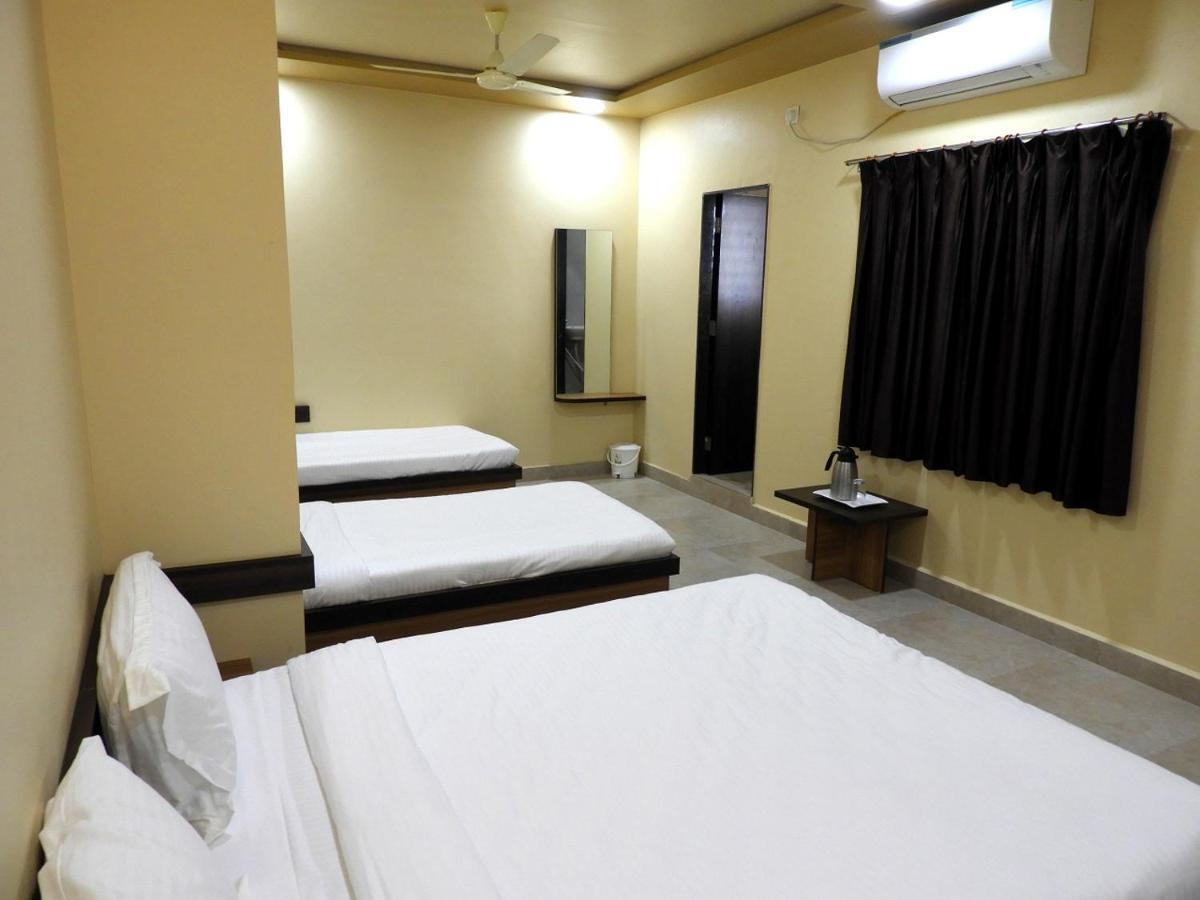Hotel Somnath Daksh Сомнатх Экстерьер фото